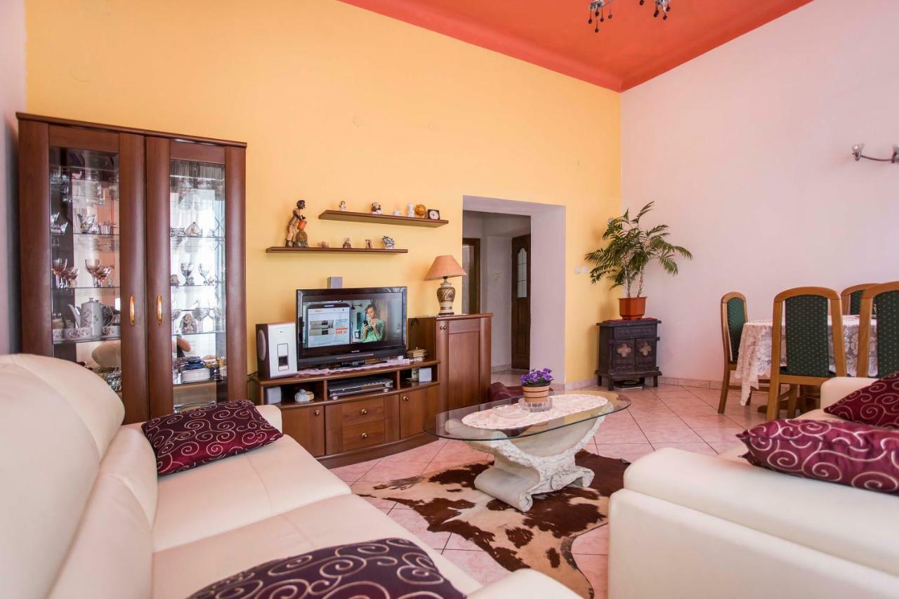 Emanuel Apartman Pula Dış mekan fotoğraf